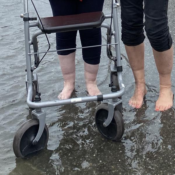 Rollator bei Hochwasser