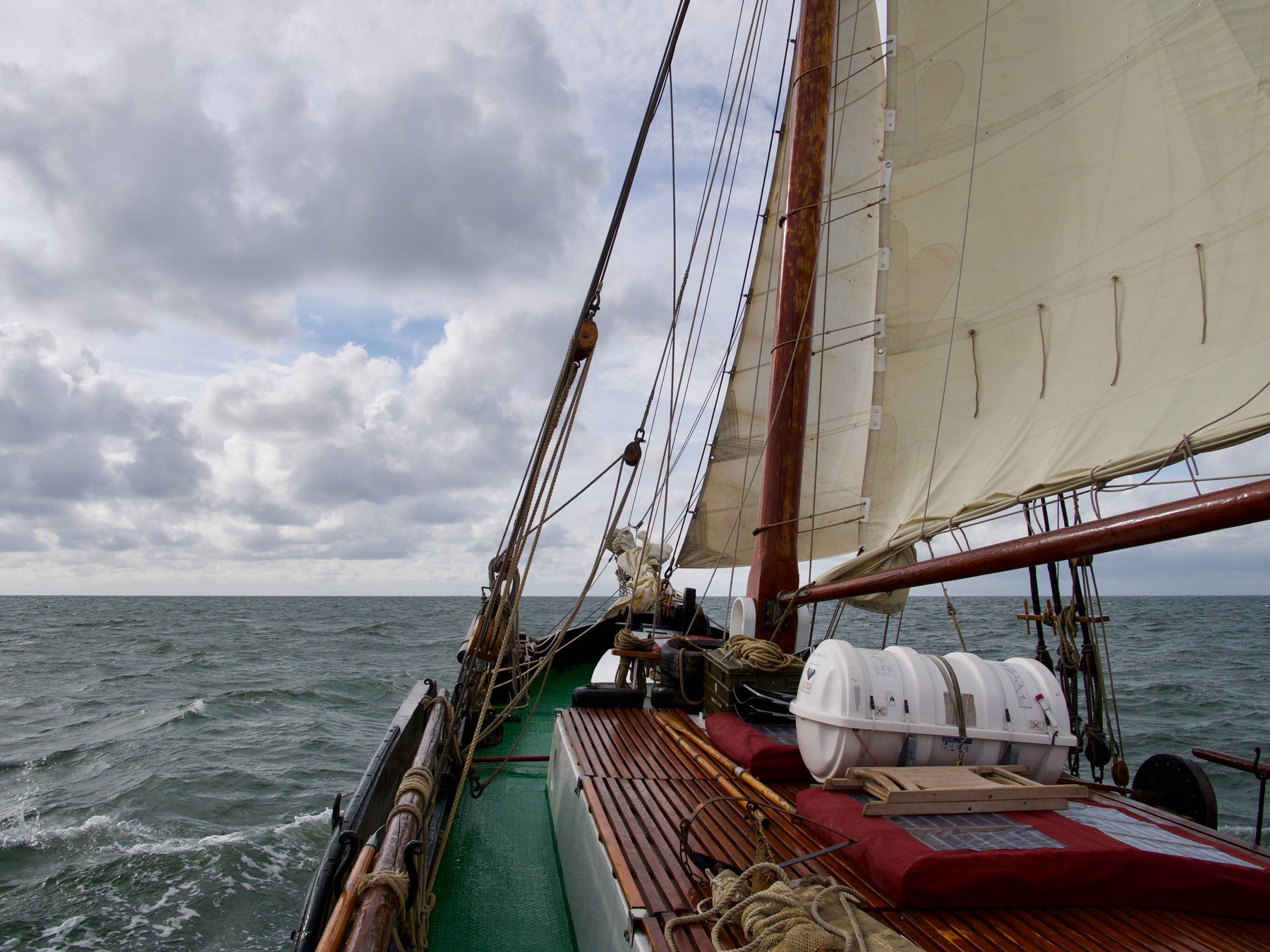 Die Windsbraut unter vollen Segeln